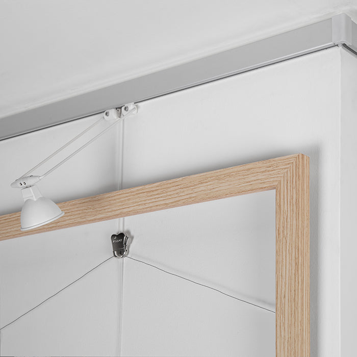 STAS multirail 200 cm enables flexible multi-segment setups with max load of 45 kg/m.