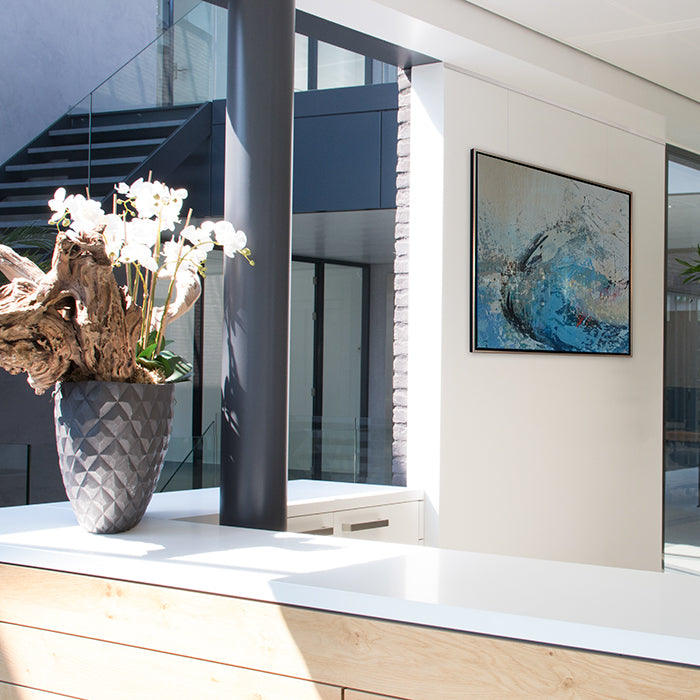 STAS cliprail pro, an elegant, durable choice for art lovers.