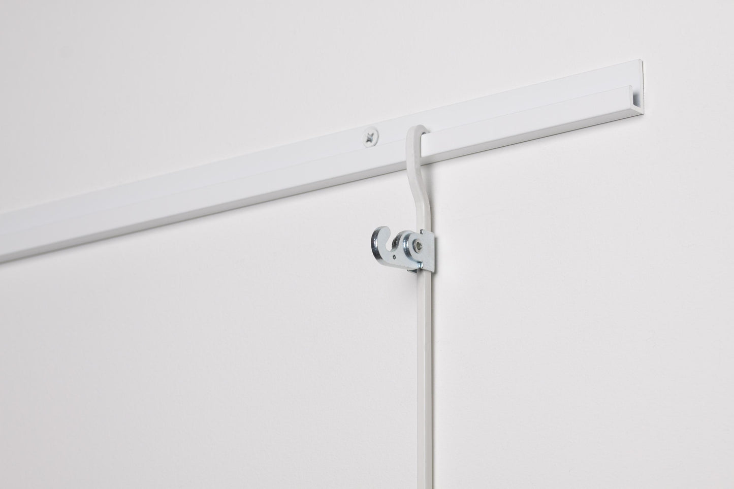 STAS j-rail max 200cm aluminium profile for robust picture hanging.