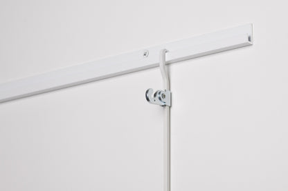 STAS j-rail max 200cm aluminium profile for robust picture hanging.